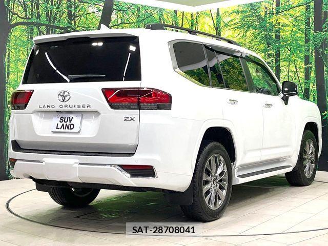 Toyota LAND CRUISER 2024-04 8366617-16