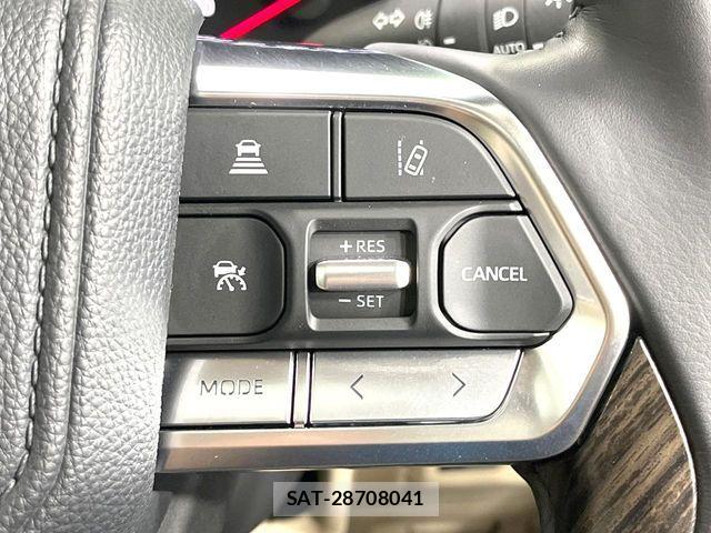 Toyota LAND CRUISER 2024-04 8366617-6