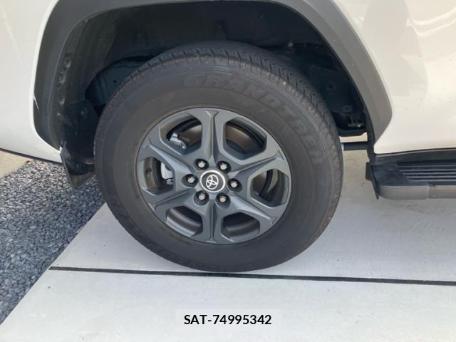 Toyota LAND CRUISER 2023-10 8366620-6