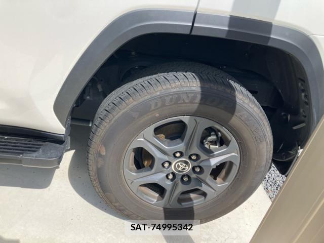 Toyota LAND CRUISER 2023-10 8366620-8