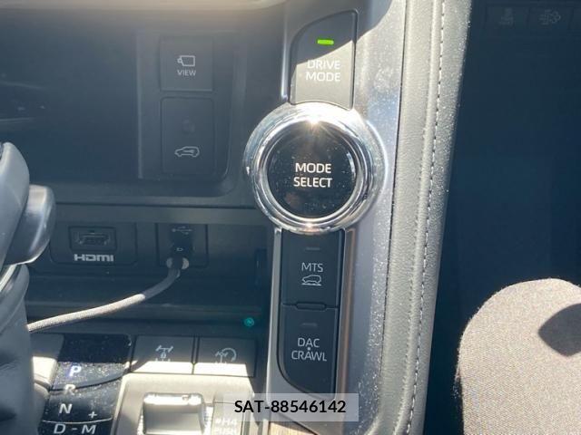 Toyota LAND CRUISER 2025-07 8366612-24