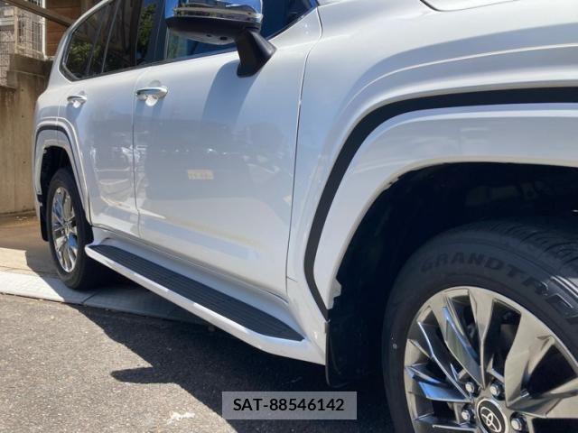 Toyota LAND CRUISER 2025-07 8366612-6