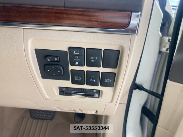 Toyota LAND CRUISER 2018-05 8366623-11