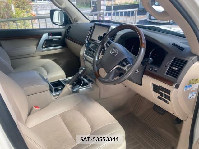 Toyota LAND CRUISER 2018-05 8366623-12