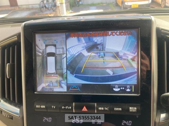 Toyota LAND CRUISER 2018-05 8366623-23
