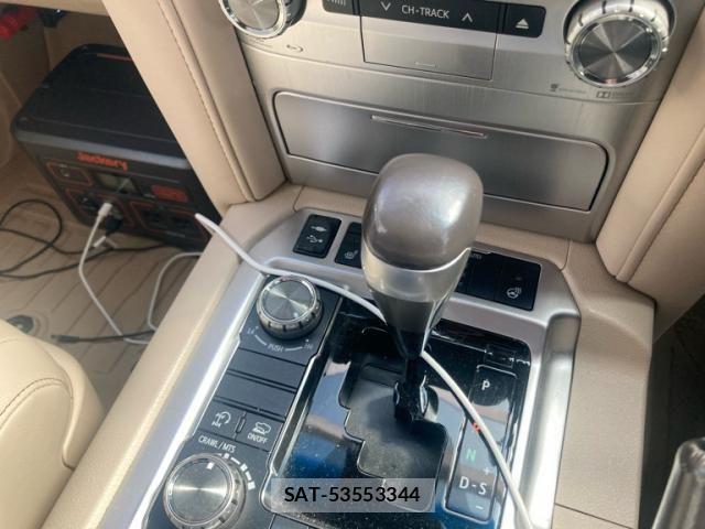 Toyota LAND CRUISER 2018-05 8366623-25