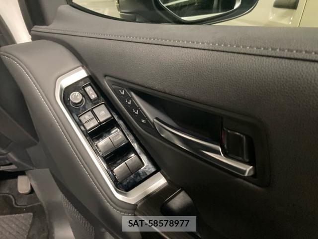 Toyota LAND CRUISER 2023-11 8366616-10