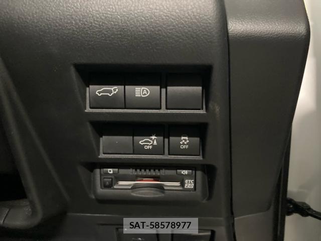 Toyota LAND CRUISER 2023-11 8366616-12