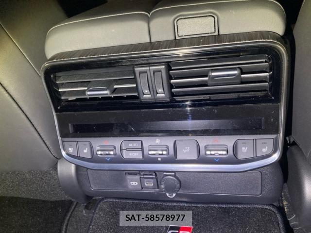 Toyota LAND CRUISER 2023-11 8366616-24