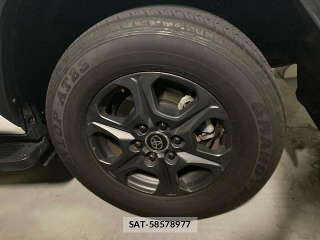 Toyota LAND CRUISER 2023-11 8366616-6