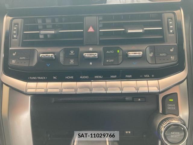 Toyota LAND CRUISER 2024-08 8366621-24