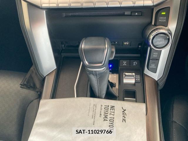 Toyota LAND CRUISER 2024-08 8366621-25