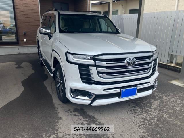 Toyota LAND CRUISER 2025-10 8366615-0