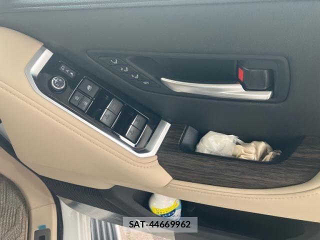 Toyota LAND CRUISER 2025-10 8366615-11