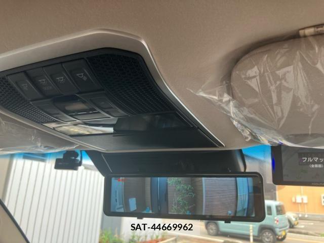 Toyota LAND CRUISER 2025-10 8366615-18