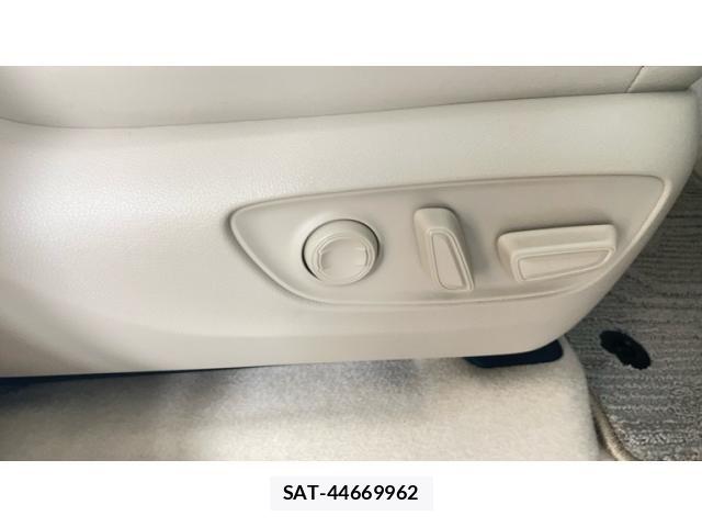 Toyota LAND CRUISER 2025-10 8366615-27