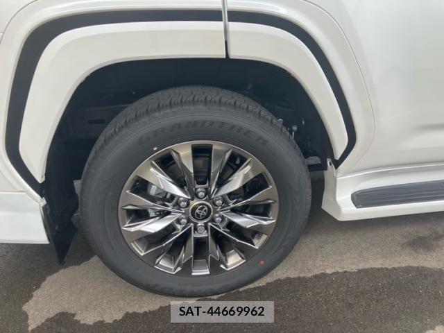 Toyota LAND CRUISER 2025-10 8366615-5