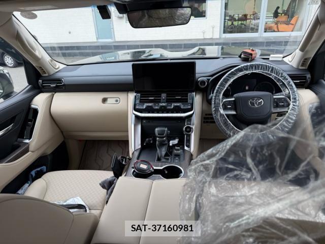 Toyota LAND CRUISER 2023-10 8366614-10