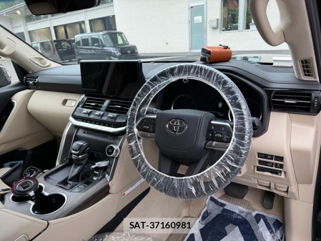 Toyota LAND CRUISER 2023-10 8366614-14