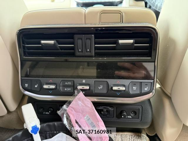 Toyota LAND CRUISER 2023-10 8366614-18