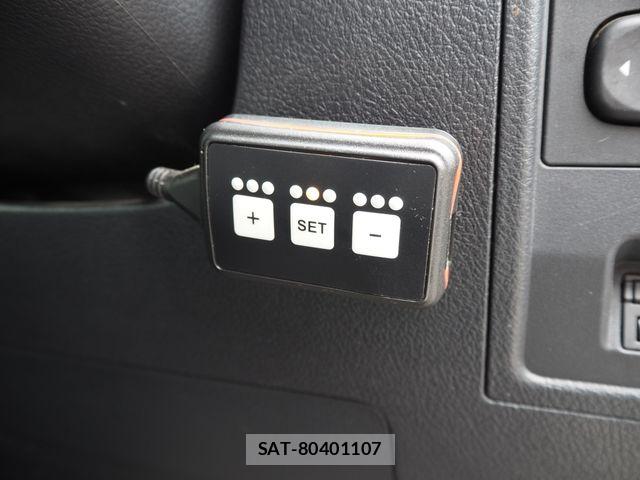 Toyota LAND CRUISER 2015-10 8371780-15