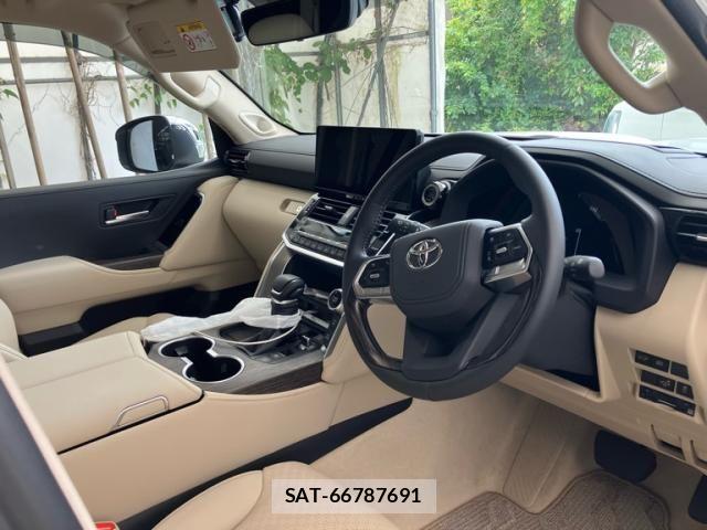 Toyota LAND CRUISER 2025-07 8413172-11