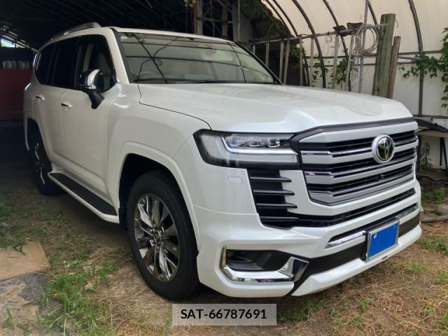 Toyota LAND CRUISER 2025-07 8413172-1