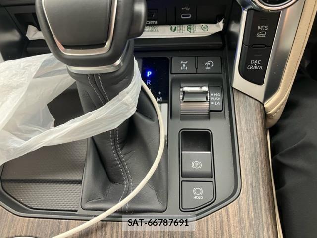 Toyota LAND CRUISER 2025-07 8413172-24