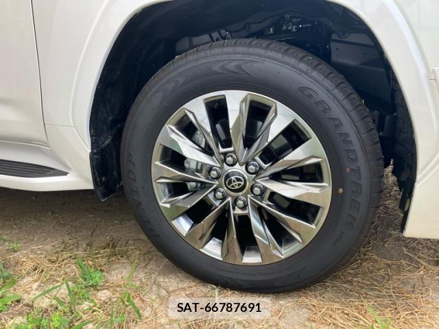 Toyota LAND CRUISER 2025-07 8413172-7