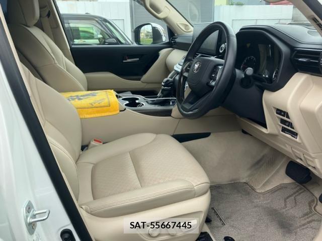 Toyota LAND CRUISER 2024-01 8413163-12