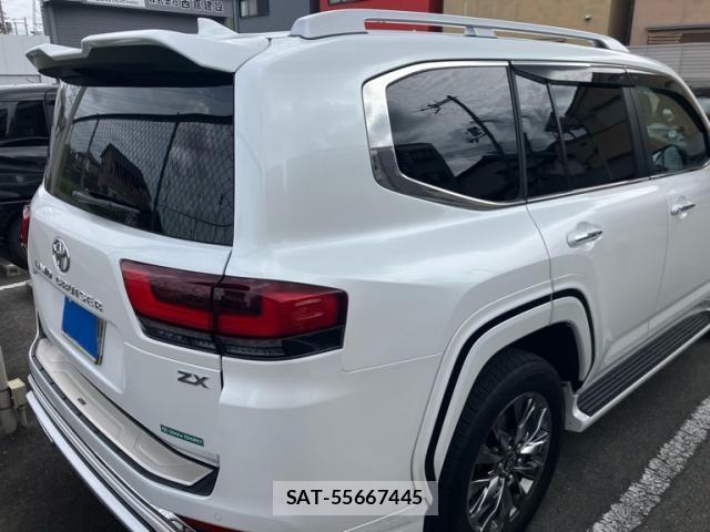 Toyota LAND CRUISER 2024-01 8413163-3