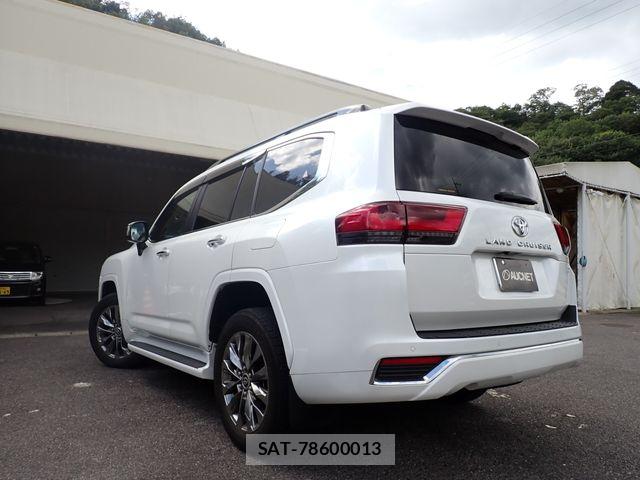 Toyota LAND CRUISER 2023-10 8413160-2