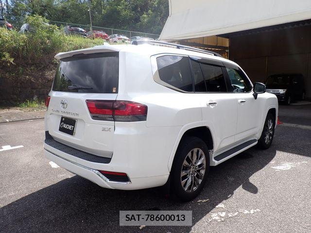 Toyota LAND CRUISER 2023-10 8413160-6