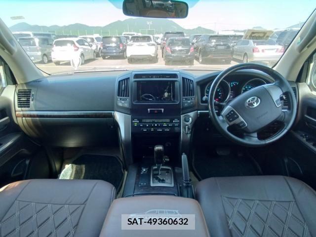 Toyota LAND CRUISER 2011-08 8438313-9