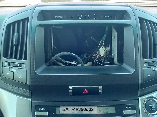 Toyota LAND CRUISER 2011-08 8438313-10