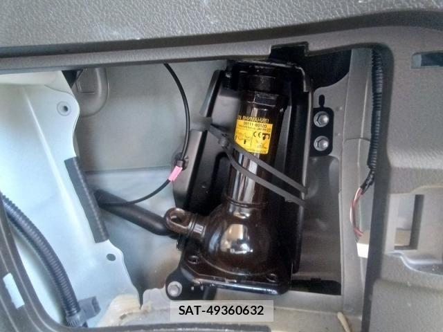 Toyota LAND CRUISER 2011-08 8438313-13