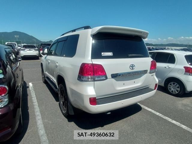 Toyota LAND CRUISER 2011-08 8438313-2