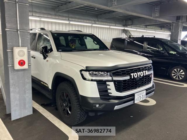 Toyota LAND CRUISER 2023-12 8438312-0