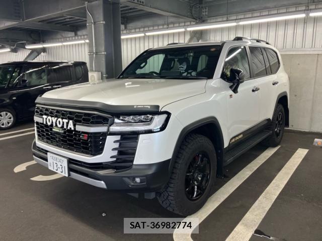 Toyota LAND CRUISER 2023-12 8438312-1