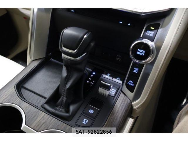 Toyota LAND CRUISER 2023-07 8437632-24