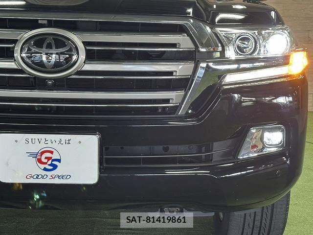 Toyota LAND CRUISER 2018-05 8485601-19