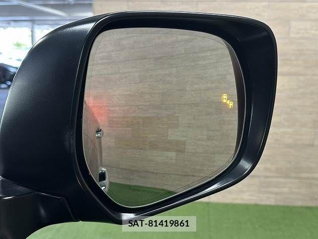 Toyota LAND CRUISER 2018-05 8485601-5
