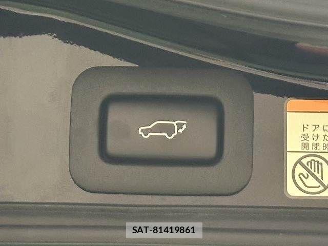 Toyota LAND CRUISER 2018-05 8485601-8