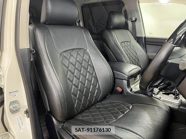Toyota LAND CRUISER 2017-05 8485606-4