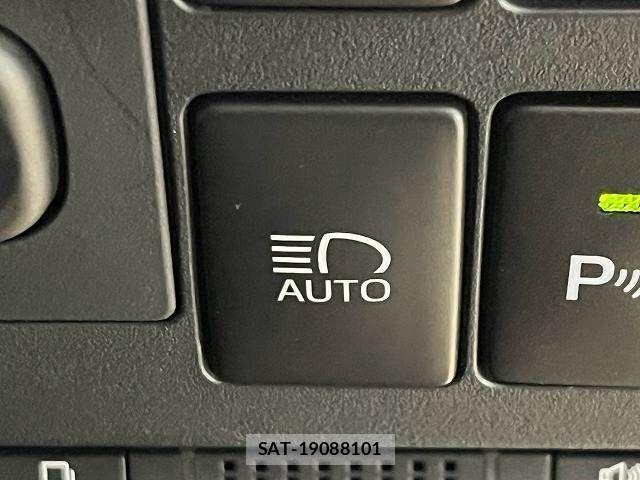 Toyota LAND CRUISER 2015-10 8485599-11