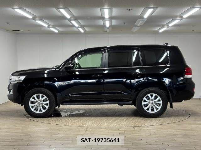 Toyota LAND CRUISER 2016-02 8485604-16