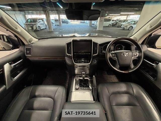 Toyota LAND CRUISER 2016-02 8485604-1