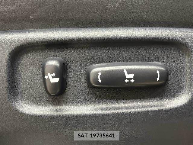 Toyota LAND CRUISER 2016-02 8485604-6