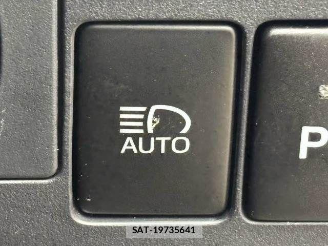 Toyota LAND CRUISER 2016-02 8485604-8