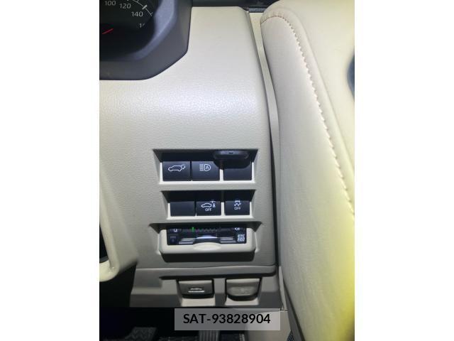 Toyota LAND CRUISER 2022-05 8485598-19